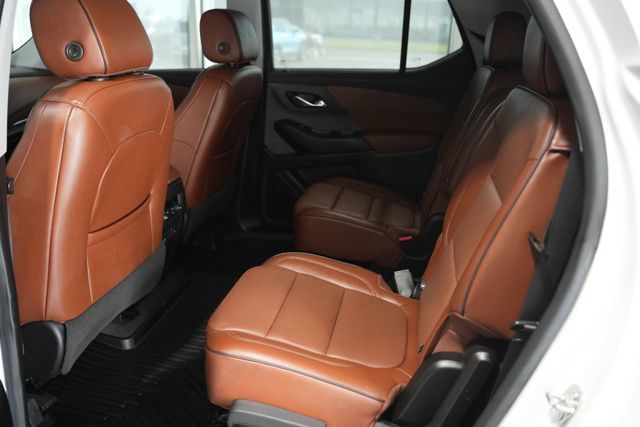 Used 2020 Chevrolet Traverse High Country AWD/4WD image 12