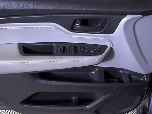 Used 2019 Honda Odyssey EX image 18