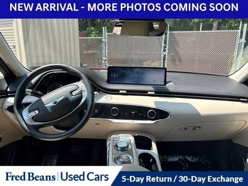 Used 2023 Genesis GV70 2.5T AWD/4WD image 11