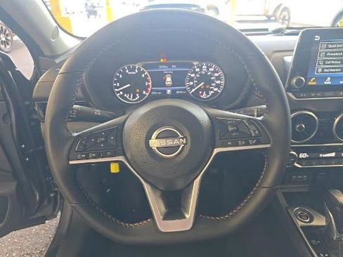 Used 2025 Nissan Sentra SR FWD image 10