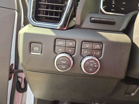 New 2026 GMC Sierra 2500 Denali w/ Denali Reserve Package AWD/4WD image 12
