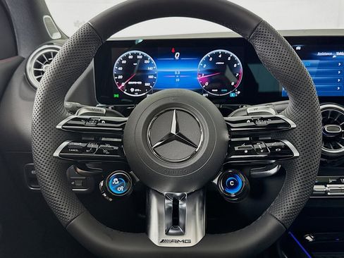 New 2026 Mercedes-Benz GLA 35 AMG 4MATIC image 17