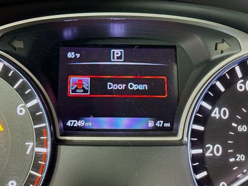 Used 2017 Nissan Altima 2.5 SR FWD image 15
