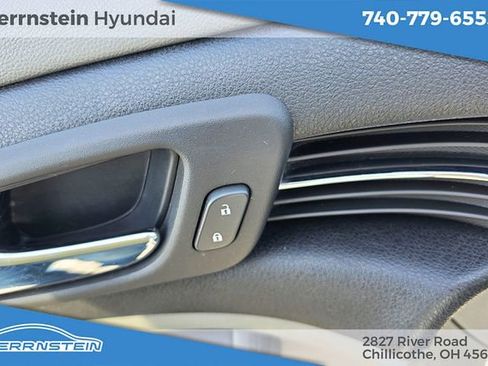 Used 2013 Chevrolet Malibu LS w/ Protection Package FWD image 16