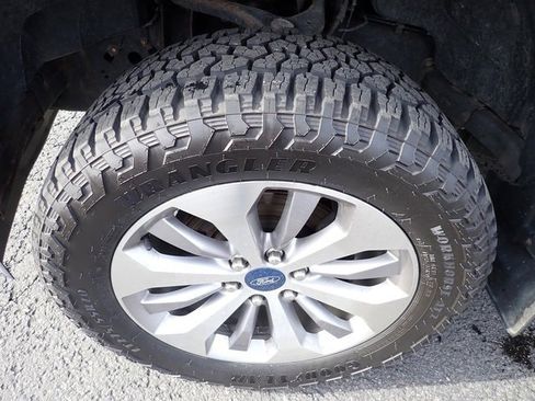 Used 2018 Ford F150 XL w/ Equipment Group 101A Mid image 9