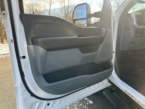 New 2024 Ford F450 XL w/ XL Chrome Package image 24