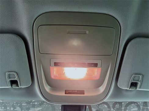 Used 2018 Chevrolet Colorado LT w/ LT Convenience Package image 19