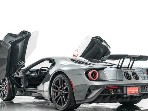 Used 2019 Ford GT RWD image 36