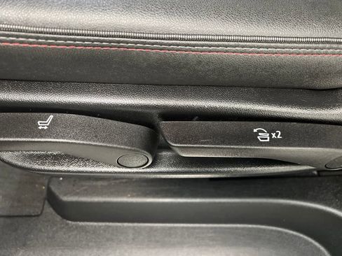 Used 2024 Chevrolet Suburban RST image 15