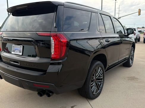 Used 2021 GMC Yukon Denali w/ Denali Premium Package AWD/4WD image 17