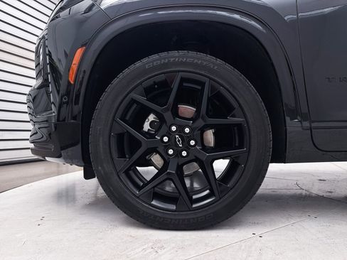 Used 2024 Chevrolet Traverse RS w/ LPO, Floor Liner Package image 16