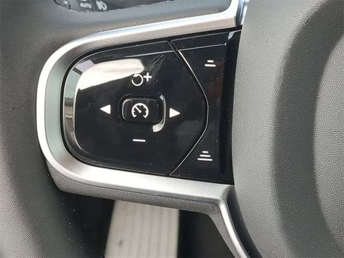 New 2026 Volvo XC90 B5 Core image 22