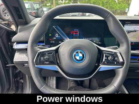 Used 2024 BMW i5 eDrive40i RWD image 17
