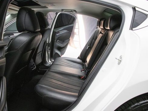 Used 2018 MAZDA MAZDA6 Touring image 19