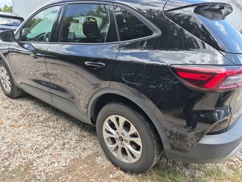 Used 2025 Ford Escape Active AWD/4WD image 2