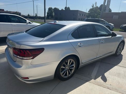 Used 2014 Lexus LS 460 w/ Comfort Package RWD image 11