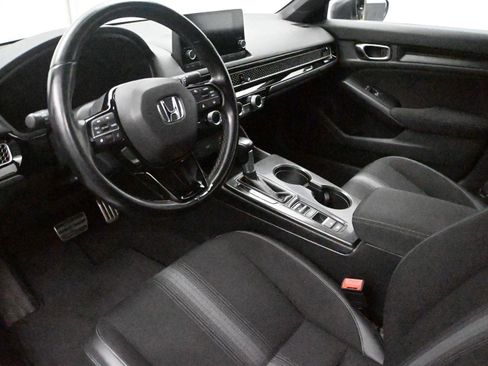 Used 2022 Honda Civic Sport image 2