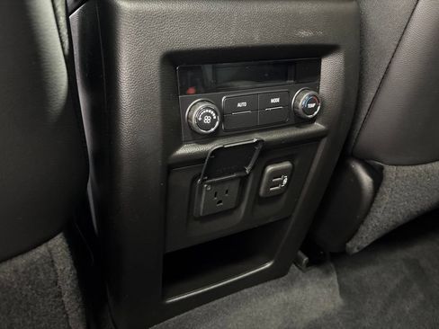 Used 2023 Chevrolet Traverse LT w/ LT Premium Package AWD/4WD image 51