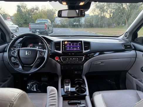 Used 2017 Honda Pilot Elite image 18