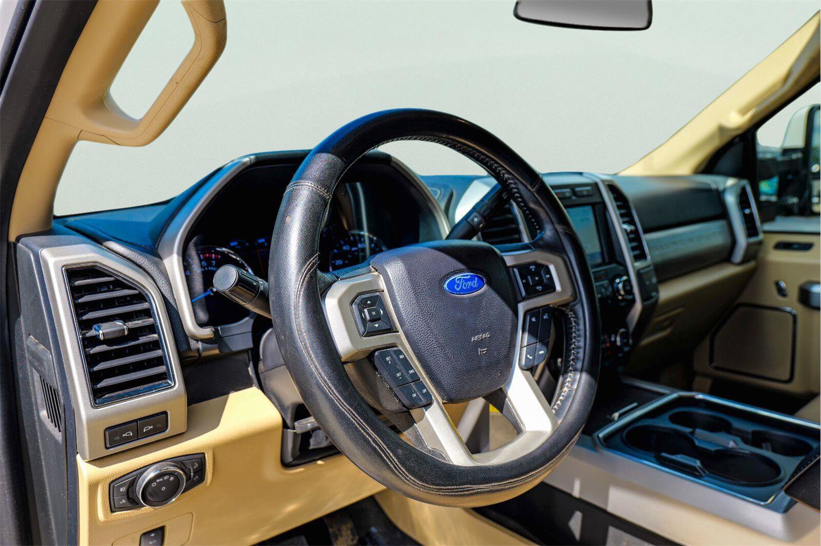 Used 2020 Ford F250 Lariat w/ Lariat Value Package AWD/4WD image 24