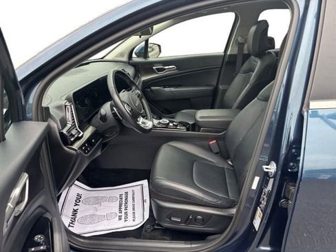 Certified 2023 Kia Sportage EX w/ EX Premium Package AWD/4WD image 10