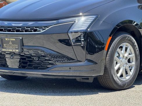 New 2027 Chrysler Pacifica Select FWD image 14