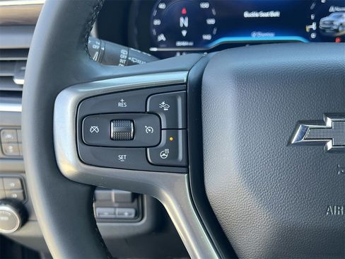 Used 2024 Chevrolet Suburban Z71 w/ Luxury Package image 10