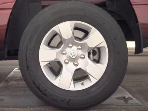 Used 2019 RAM 1500 Big Horn RWD image 13