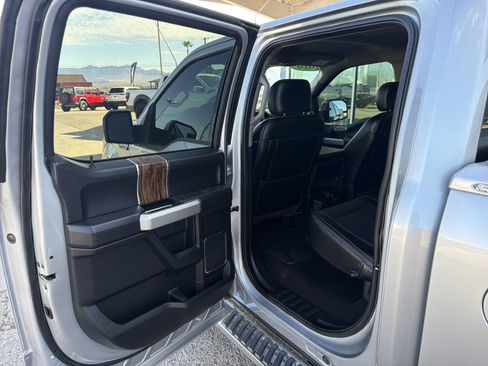 Used 2020 Ford F150 Lariat RWD image 7