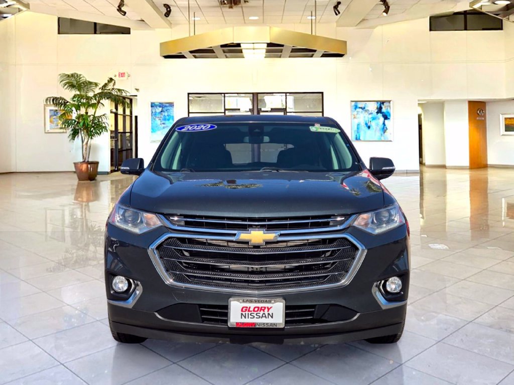 Used 2020 Chevrolet Traverse LT w/ Driver Confidence II Package AWD/4WD image 2