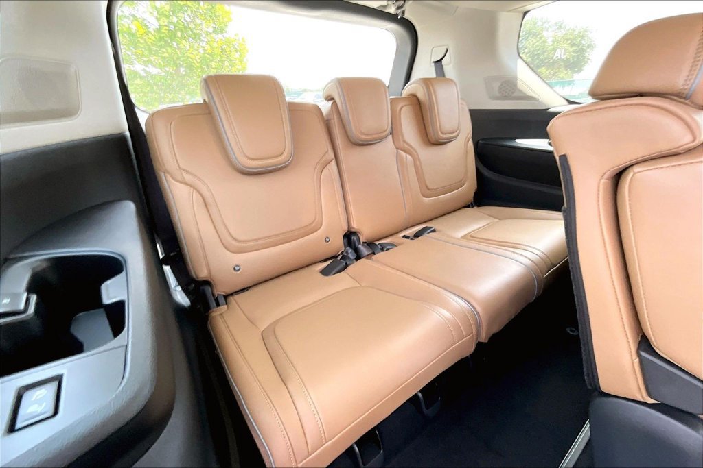 New 2027 INFINITI QX80 Luxe w/ Cargo Package RWD image 37