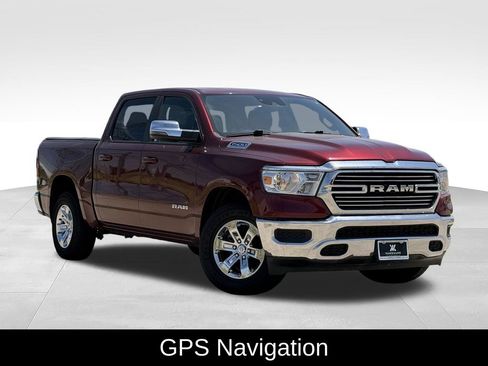 Used 2023 RAM 1500 Laramie AWD/4WD image 2