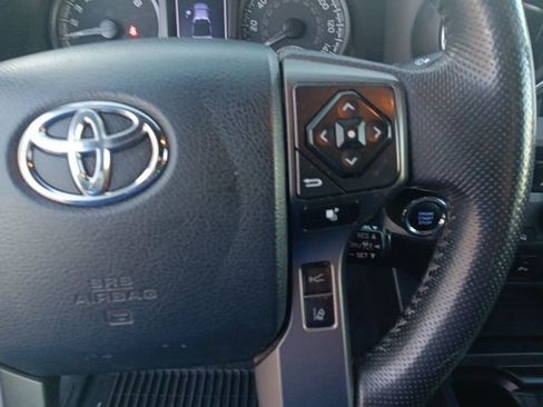 Used 2020 Toyota Tacoma 4x4 Double Cab image 12