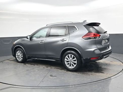 Used 2018 Nissan Rogue SV image 6