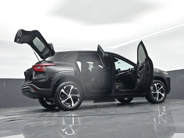 Used 2024 Chevrolet Trax RS w/ Driver Confidence Package FWD image 71