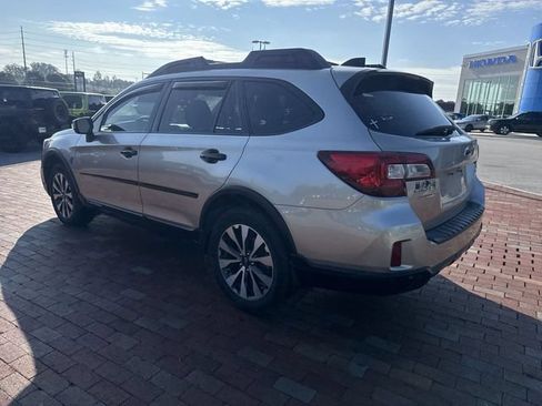 Used 2017 Subaru Outback 2.5i Limited AWD/4WD image 7