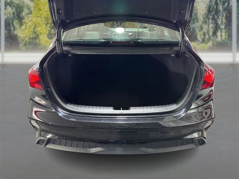 Used 2023 Kia Forte LXS image 12