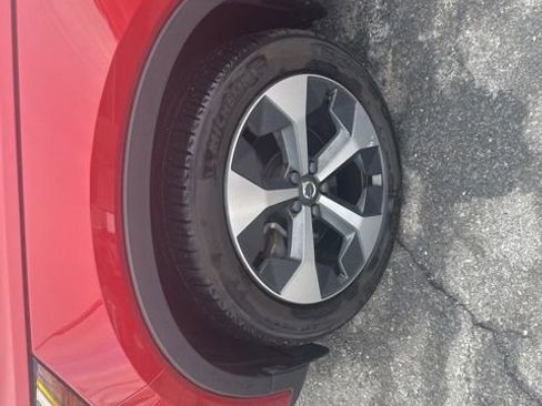 Certified 2023 Volvo XC40 B5 Plus w/ Climate Package image 21