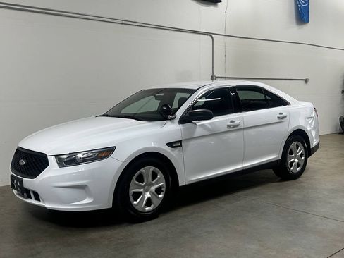 Used 2016 Ford Taurus Police Interceptor AWD image 4