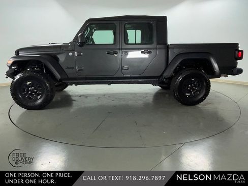 Used 2021 Jeep Gladiator Sport w/ Trailer Tow Package image 9