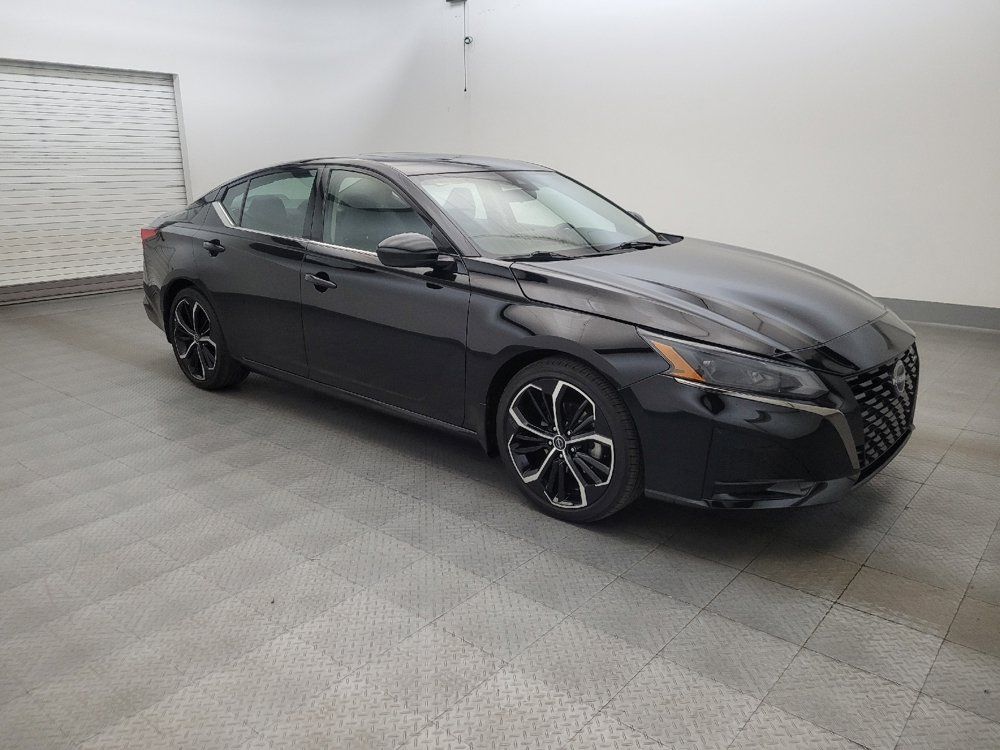 Used 2023 Nissan Altima 2.5 SR w/ SR Premium Package FWD image 11