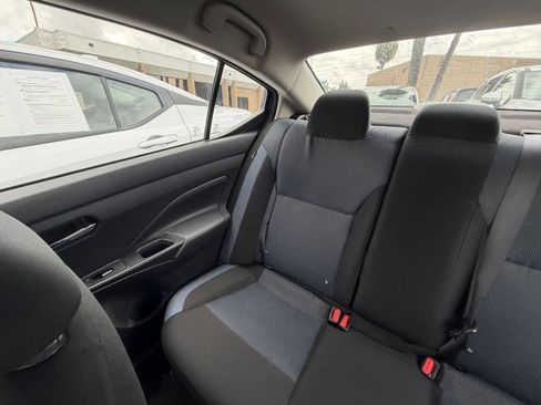 Used 2025 Nissan Versa SV FWD image 37