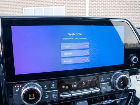 New 2026 Toyota Highlander XLE image 15