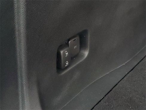 Certified 2020 Ford Edge Titanium image 8