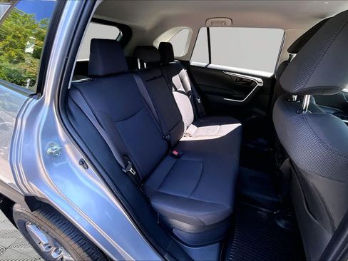 Used 2025 Toyota RAV4 LE AWD/4WD image 20