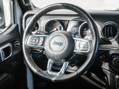 Used 2022 Jeep Wrangler Unlimited Sahara image 14