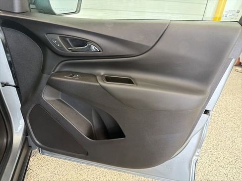 Used 2024 Chevrolet Equinox LT FWD image 20