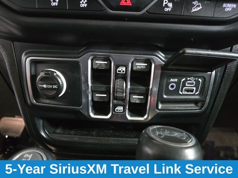 Used 2019 Jeep Wrangler Unlimited Sahara image 37