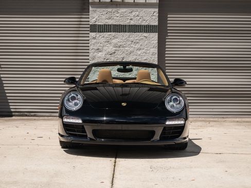 Used 2011 Porsche 911 Carrera S RWD image 3