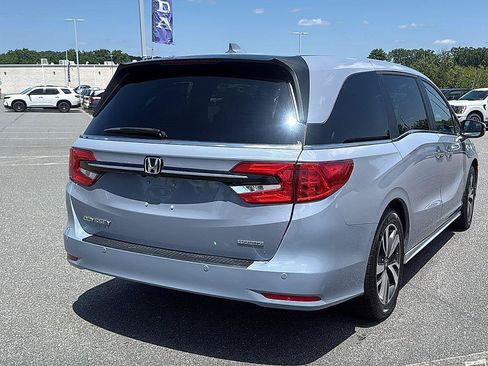 Used 2023 Honda Odyssey Touring image 6